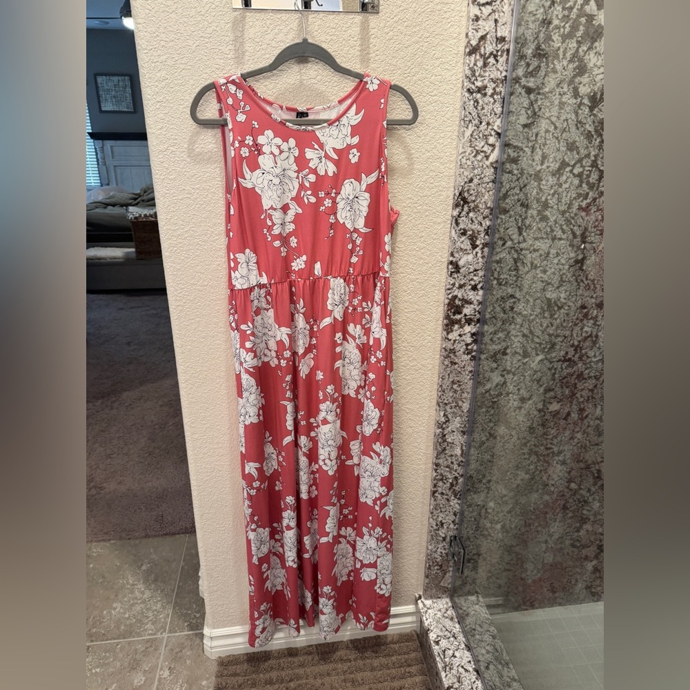Chic Floral Sleeveless Maxi Dress in Pink